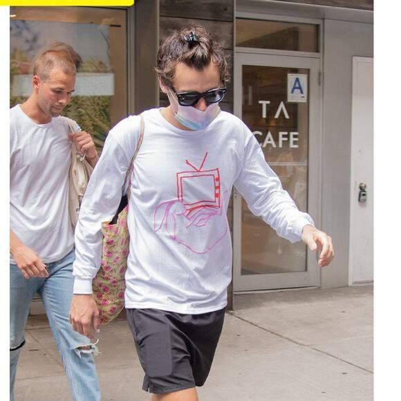 Harry Styles Love on tour 2022 long sleeve casual top size small - Picture 1 of 7